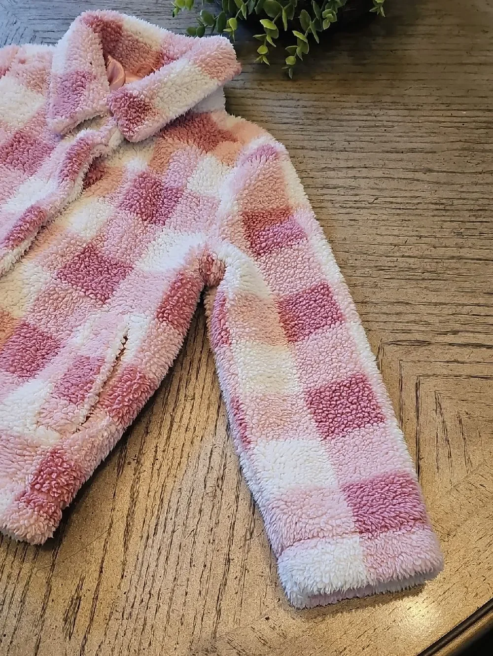 Urban Republic Pink & White Plush Check Puffer Jacket Size 5/6